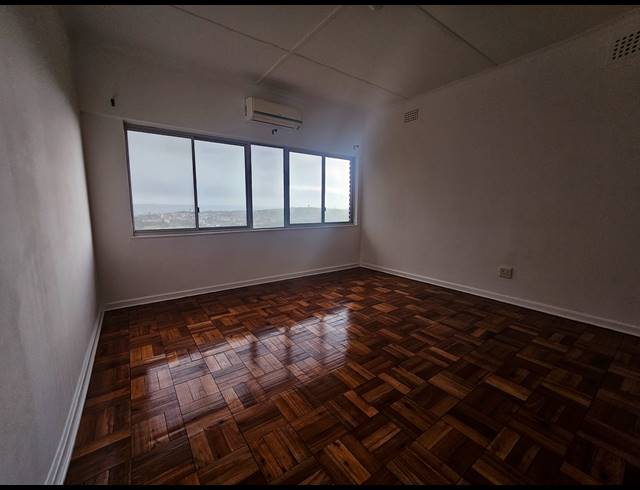 2 BEDROOM APARTMENT TO LET IN BLUFF